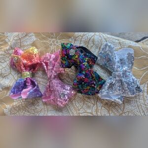 JoJo bows